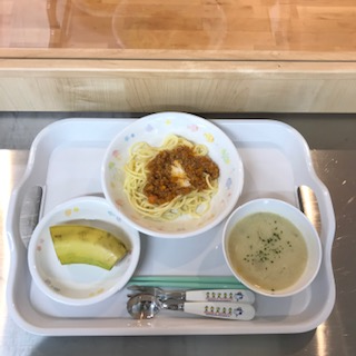 クレヨンの昼食